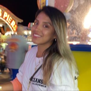 Meet your Posher, Crystal